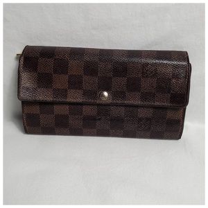 Louis Vuitton Damier Sarah wallet